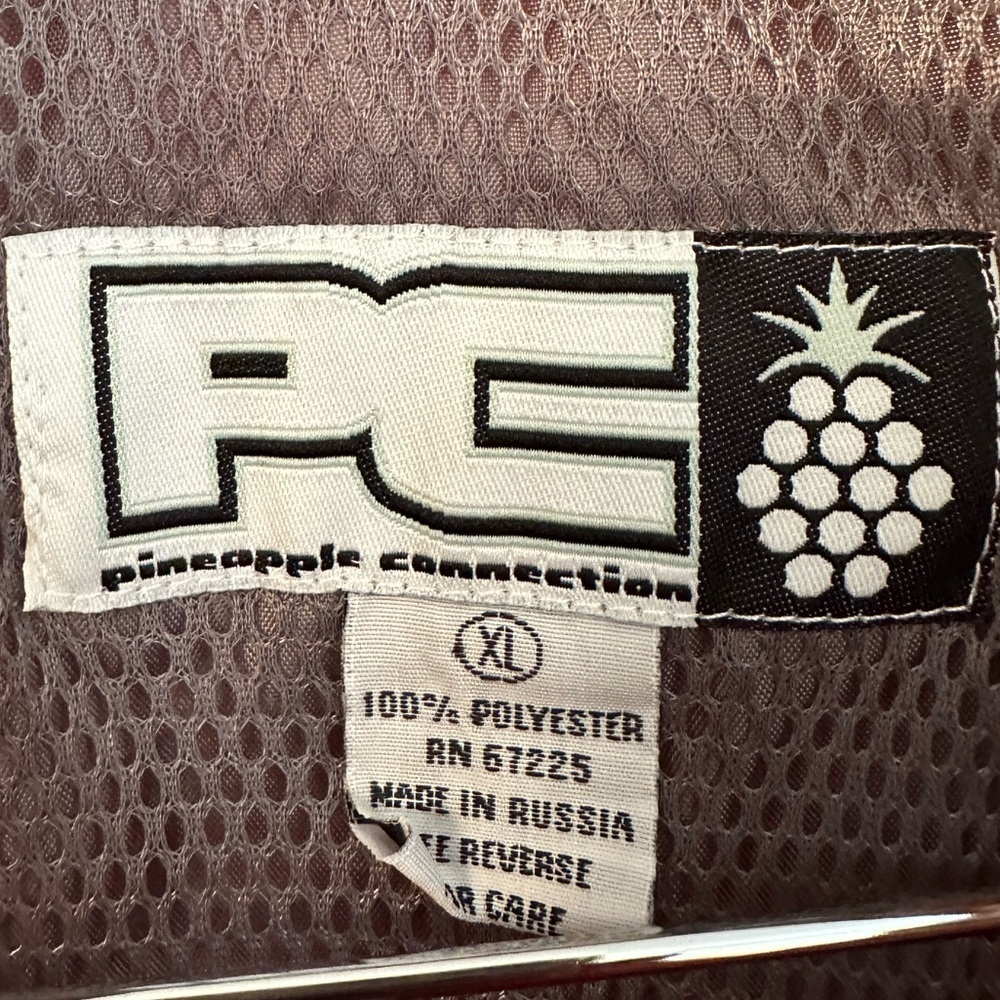 Pineapple Connection Technical Outerwear Vest Fis… - image 5